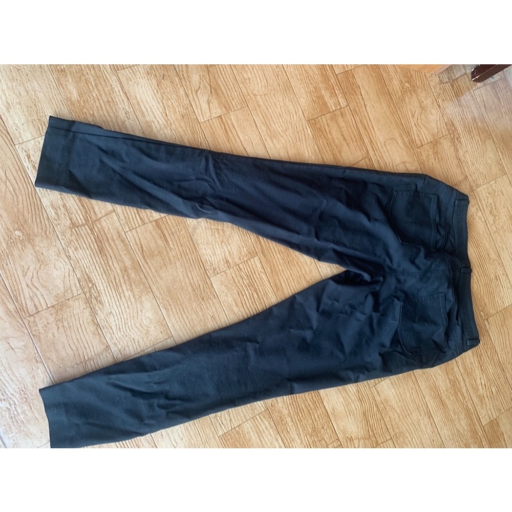 Women’s Black Capri Marciano 10